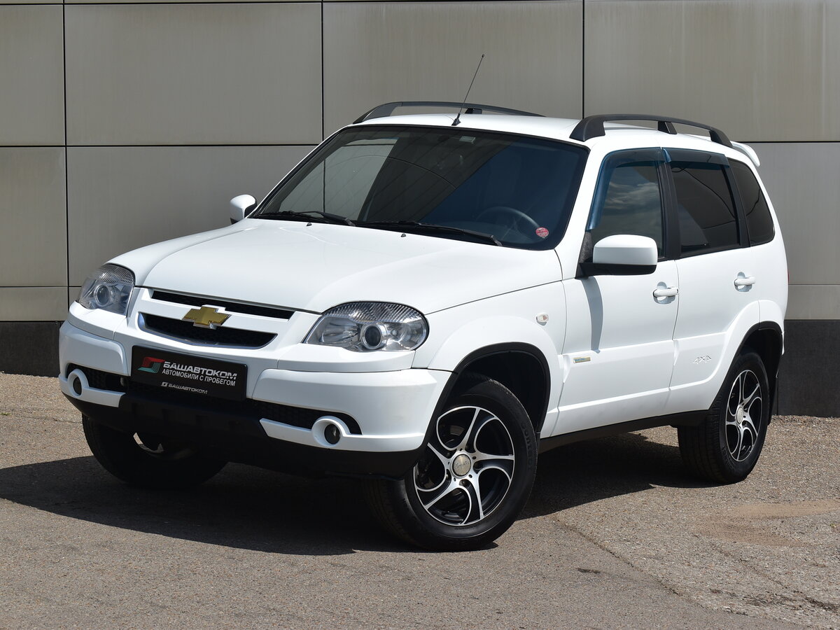Купить б/у Chevrolet Niva I Рестайлинг 1.7 MT (80 л.с.) 4WD бензин ...