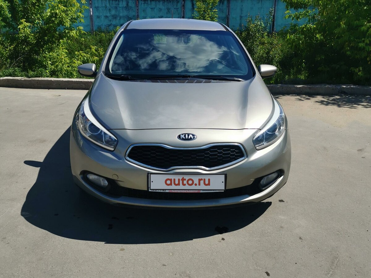 Купить б/у Kia Ceed II 1.6 AT (129 л.с.) бензин автомат в Домодедово ...