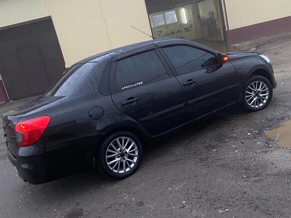 2014 Datsun on-DO I, чёрный, 500000 рублей - вид 3