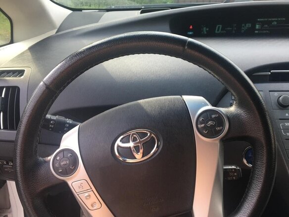 2012 Toyota Prius III Рестайлинг (XW30), белый, 1360000 рублей - вид 13