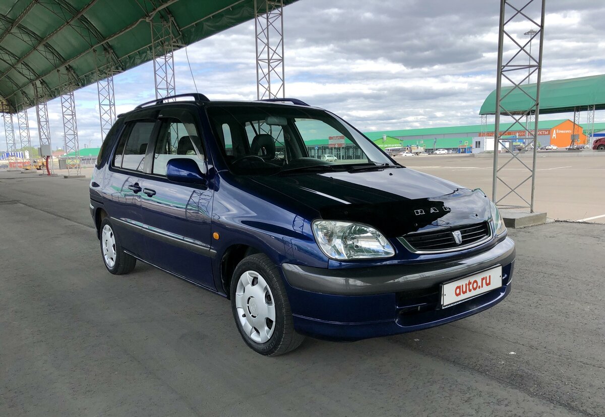 Тойота раум 2001 год