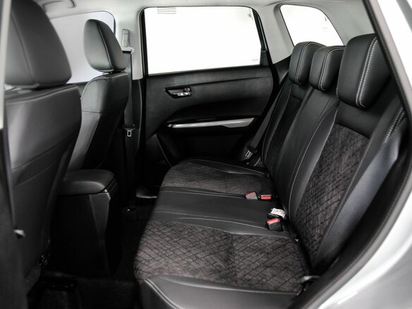 2020 Suzuki Vitara II Рестайлинг, чёрный - вид 3