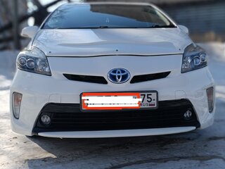 2012 Toyota Prius III Рестайлинг (XW30), белый, 1000000 рублей, вид 1