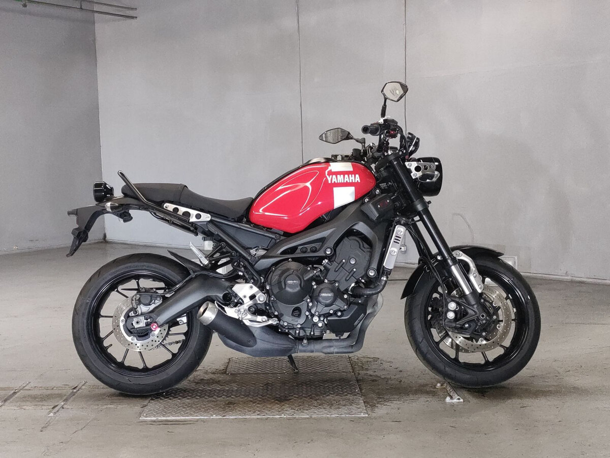 Yamaha XSR900