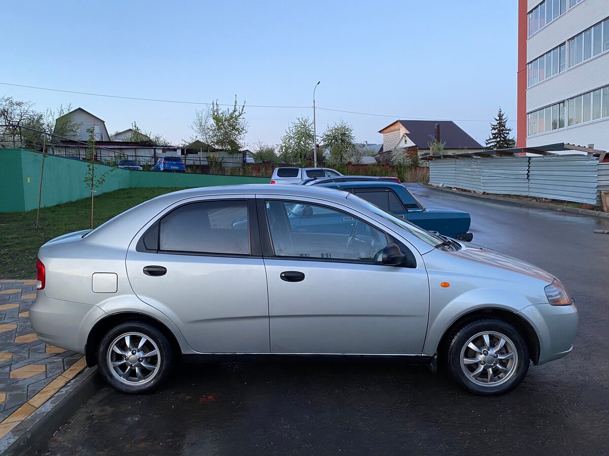 Купить б/у Chevrolet Aveo I 1.4 MT (83 л.с.) бензин