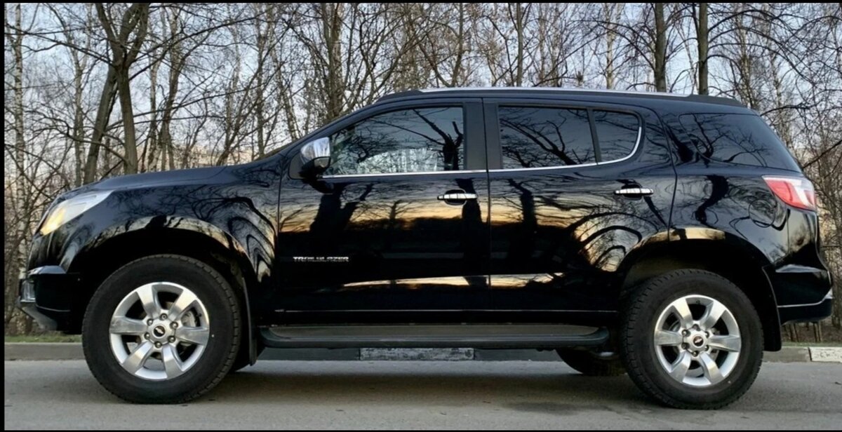 2013 Chevrolet TrailBlazer II, чёрный - вид 3