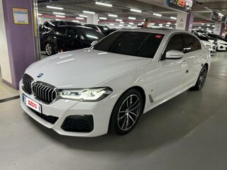 2022 BMW 5 серии 523i VII (G30/G31) Рестайлинг, белый, 3500000 рублей, вид 1
