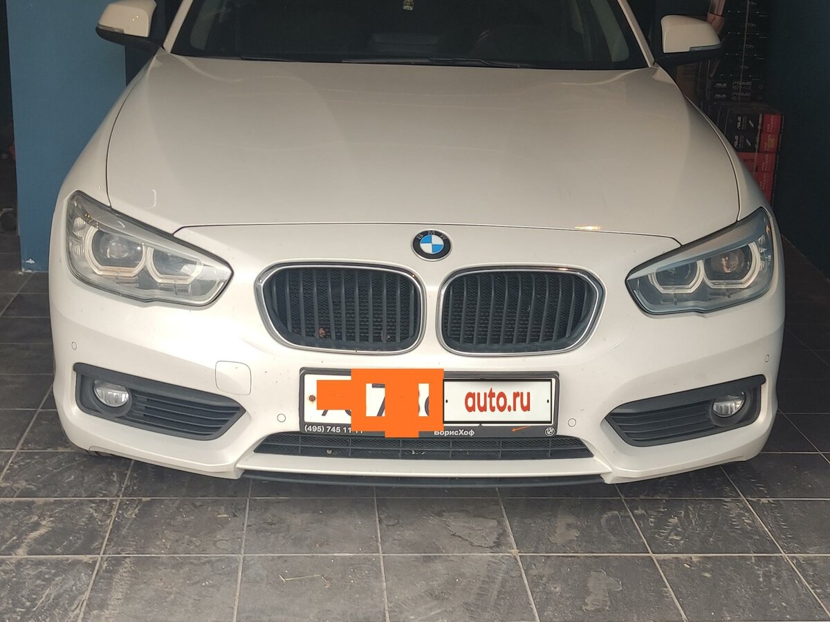 Купить б/у BMW 1 серии бензин автомат в Москве: белый 2017 хэтчбек 5 ...