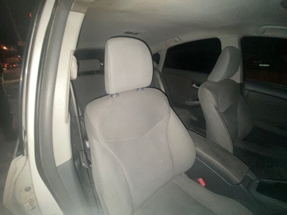 2011 Toyota Prius III (XW30), белый, 680000 рублей - вид 10