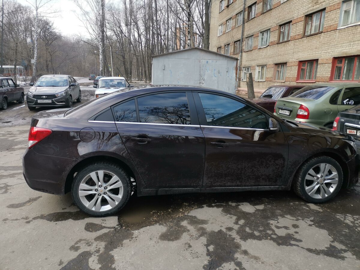 Шевроле круз коричневый