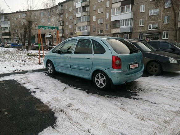2004 Citroen Xsara Picasso, голубой - вид 3
