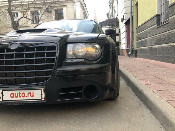 2005 Chrysler 300C I, чёрный - вид 3
