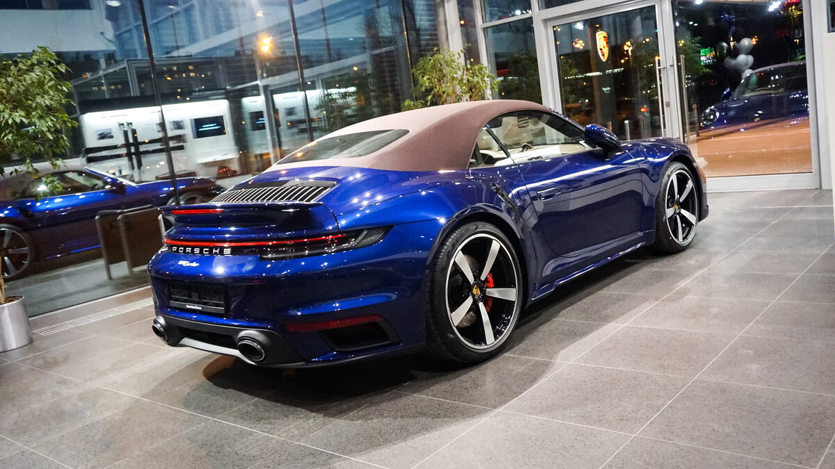 Порше 911 992 кабриолет