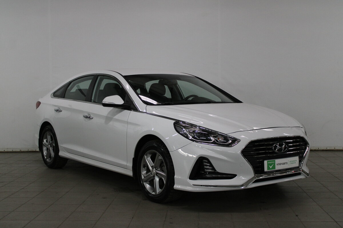 Белый hyundai sonata
