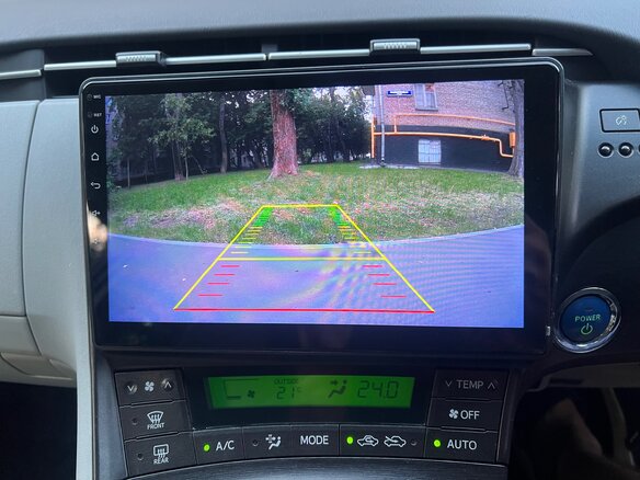 2010 Toyota Prius III (XW30), белый, 845000 рублей - вид 13