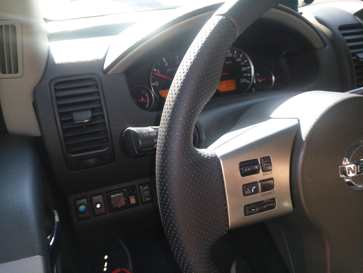Как снять руль ниссан патфайндер р51 Замена шлейфа руля Nissan Navara (2G), 2,5 л, 2008 года своими руками DRIVE2