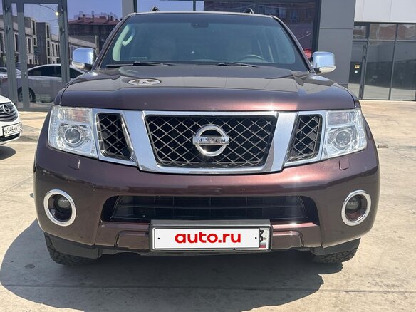 2011 Nissan Pathfinder III Рестайлинг, коричневый, 1880000 рублей