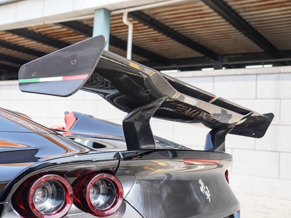 2022 Ferrari 812 GTS, чёрный - вид 13