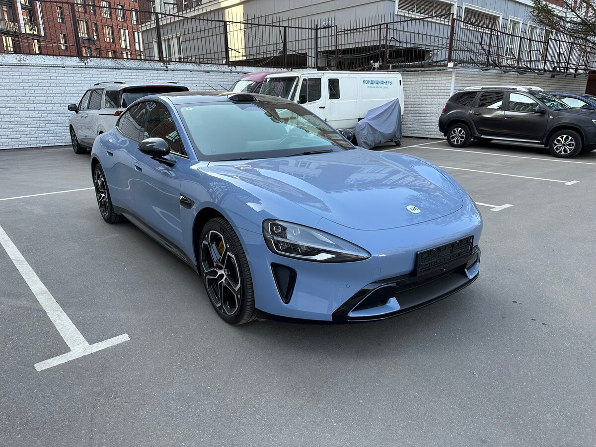 Купить б/у Xiaomi SU7 2023-2025 Electro AT (495.0 кВт) 4WD электро ...