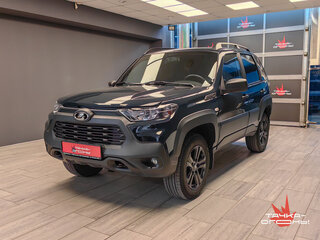 2023 Lada (ВАЗ) Niva I Рестайлинг (Travel), зелёный, 1076000 рублей, вид 1