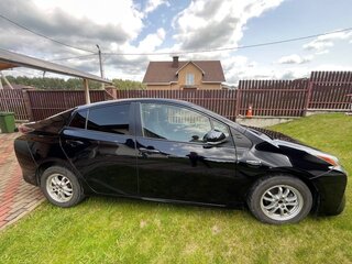 2016 Toyota Prius IV (XW50), чёрный, 1210921 рублей, вид 1
