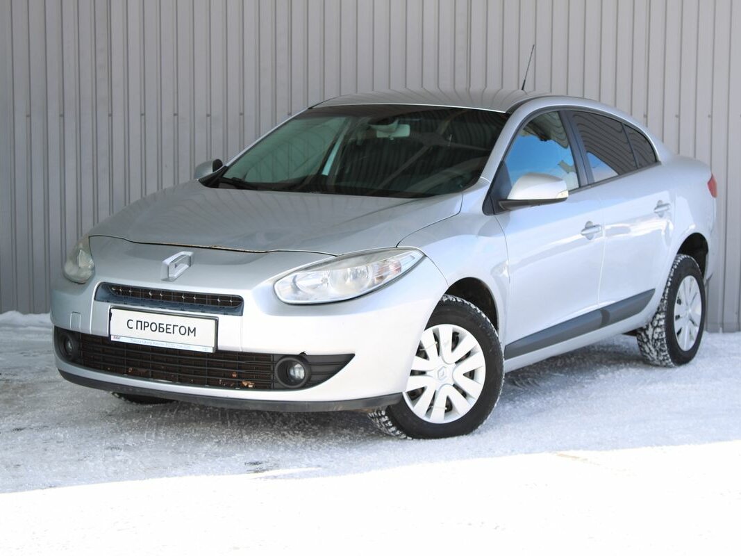 Купить б/у Renault Fluence I 1.6 AT (106 л.с.) бензин автомат в Кирове ...