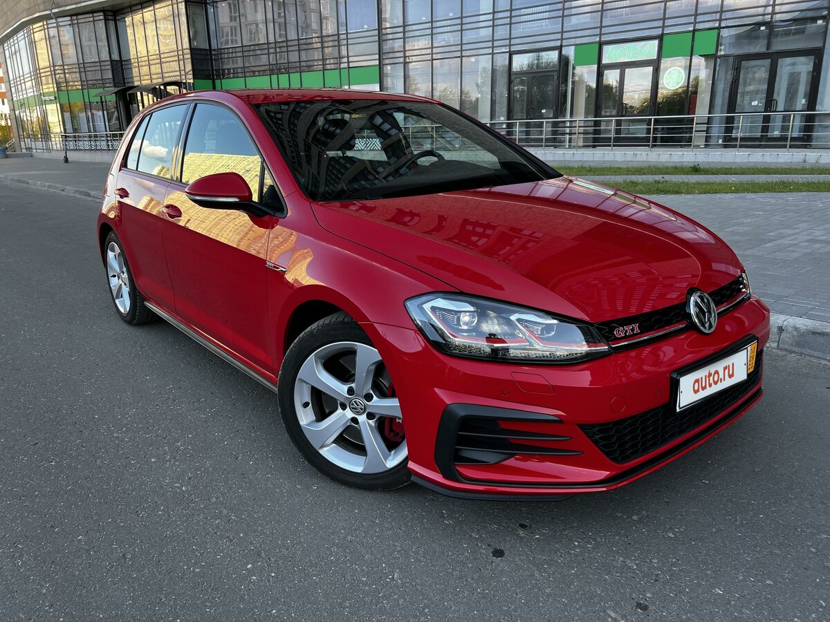 Купить б/у Volkswagen Golf GTI VII Рестайлинг 2.0 AMT (245 л.с.) бензин  робот в Иванове: красный Фольксваген Гольф GTI VII Рестайлинг хэтчбек  5-дверный 2019 года на Авто.ру ID 1120516898