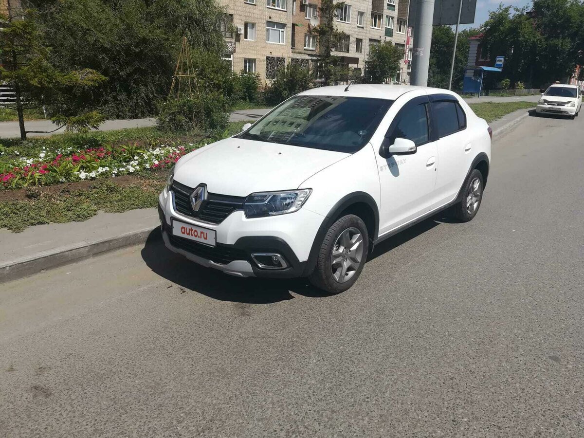 Логан в омске бу