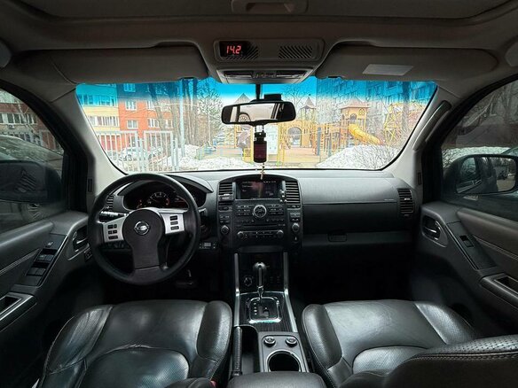 2010 Nissan Pathfinder III Рестайлинг, чёрный, 1500000 рублей - вид 8