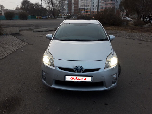 2011 Toyota Prius III (XW30), серебристый, 1299000 рублей - вид 6