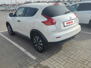 2013 Nissan Juke I, белый, 900000 рублей, вид 3