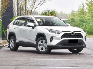 2025 Toyota RAV4 V (XA50), белый, 2750000 рублей, вид 1