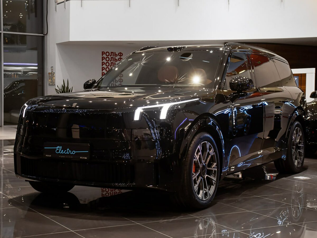 Lynk & Co 900
