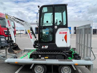 2022 Bobcat Гусеничные, 5800000 рублей, вид 1