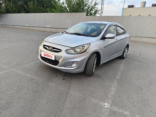 2013 Hyundai Solaris I, серебристый, 550000 рублей, вид 1