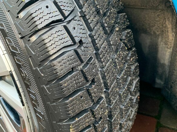 2018 Toyota Prius PHV ZVW52 Prime IV (XW50), голубой, 1960000 рублей - вид 18