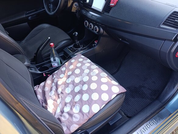 2008 Mitsubishi Lancer X, серый, 900000 рублей - вид 4