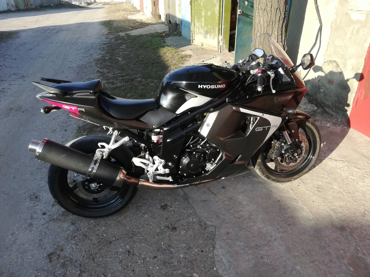 Hyosung Comet gt650