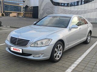 2007 Mercedes-Benz S-Класс 320 V (W221), серебристый, 1200000 рублей, вид 1