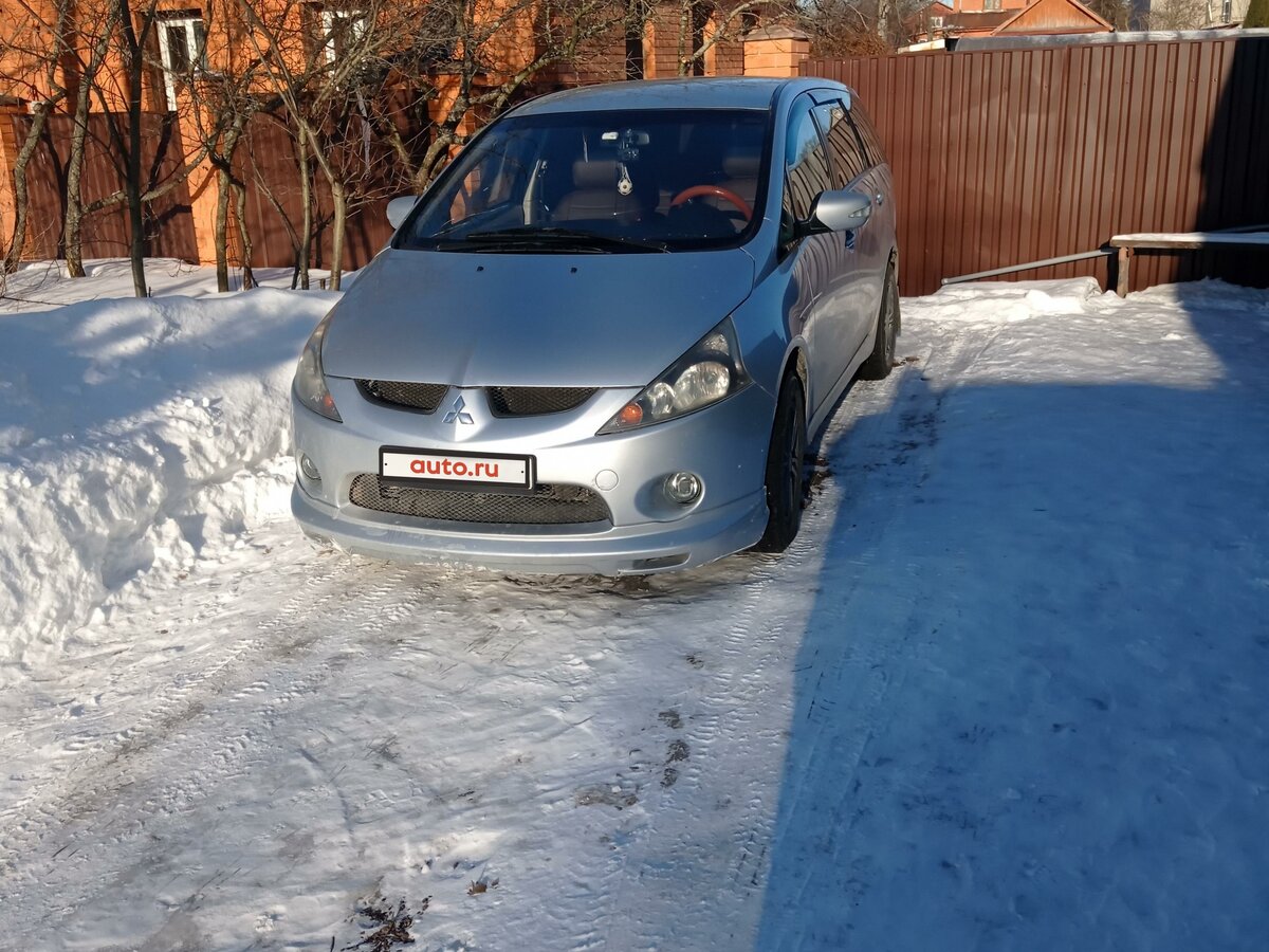 Митсубиси минивэн 2006