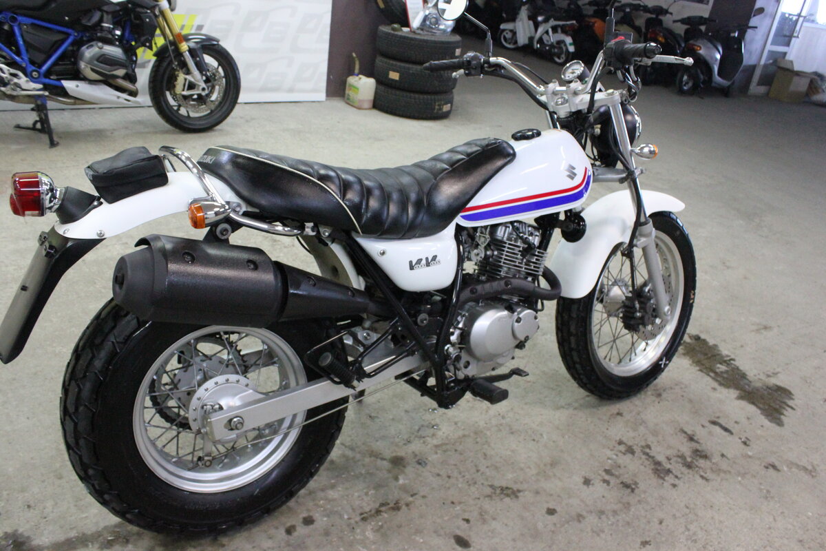 Suzuki rv 200