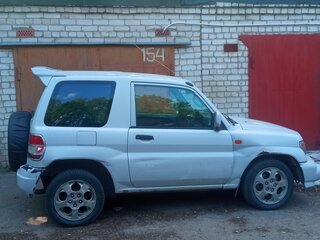 1999 Mitsubishi Pajero iO, серый, 155000 рублей, вид 1