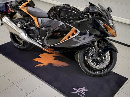 Купить новый Suzuki GSX 1300 R Hayabusa инжектор 6 передач в Москве: чёрный  спорт-туризм 2022 года по цене 1 950 000 рублей на Авто.ру