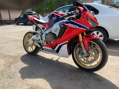 Kupit Motocikly Honda Cbr 1000 Rr Ra Fireblade S Probegom 17 Goda Mnogo Motociklov B U Honda Cbr 1000 Rr Ra Fireblade 17 Goda Na Avto Ru