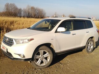 2013 Toyota Highlander II (XU40) Рестайлинг, белый, 2300000 рублей, вид 1