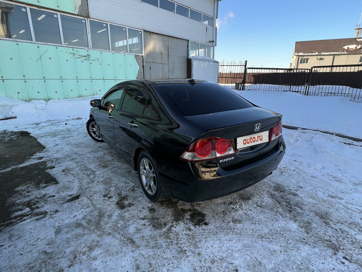 Купить б/у Honda Civic VIII 1.8 AT (140 л.с.) бензин автомат в ...