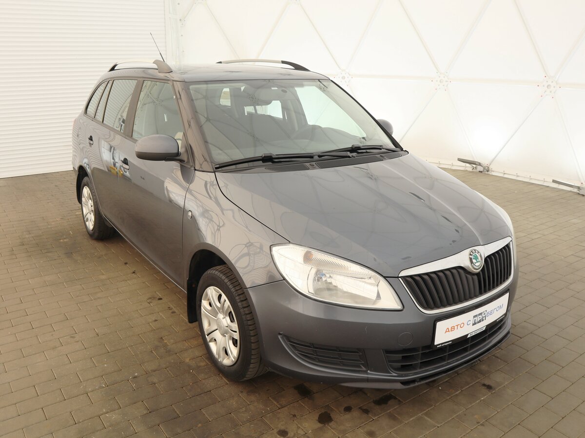 Купить б/у Skoda Fabia II Рестайлинг 1.4 MT (86 л.с.) бензин механика в ...