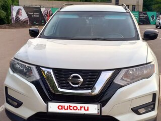 2017 Nissan Rogue II Рестайлинг, белый, 1695000 рублей, вид 1