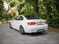 2009 BMW M3 IV (E90), белый - вид 3