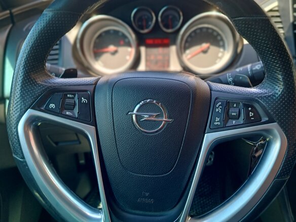 2013 Opel Insignia I, белый, 1400000 рублей - вид 13